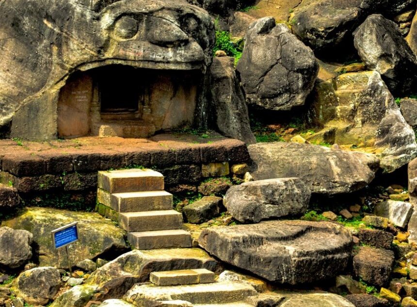 Udayagiri-Khandagiri Caves – Syncretism of Indic religions