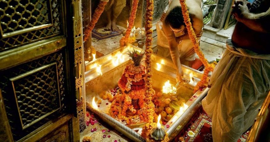 Kashi Vishwanath: A temple that captures the Hindu spirit