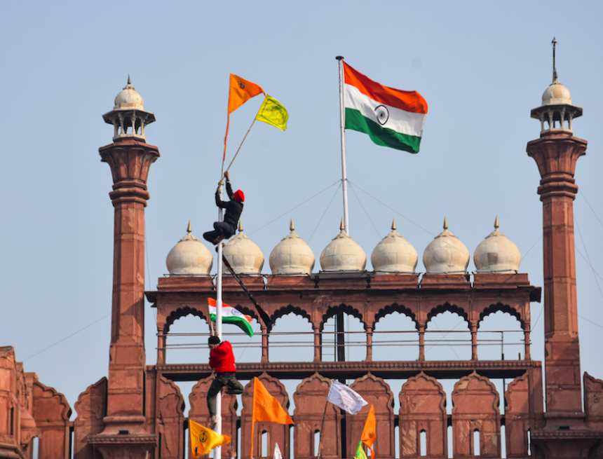 flag-red-fort-1024x662 Understanding Sikh Separatism